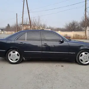 Mercedes-Benz E class, 2001