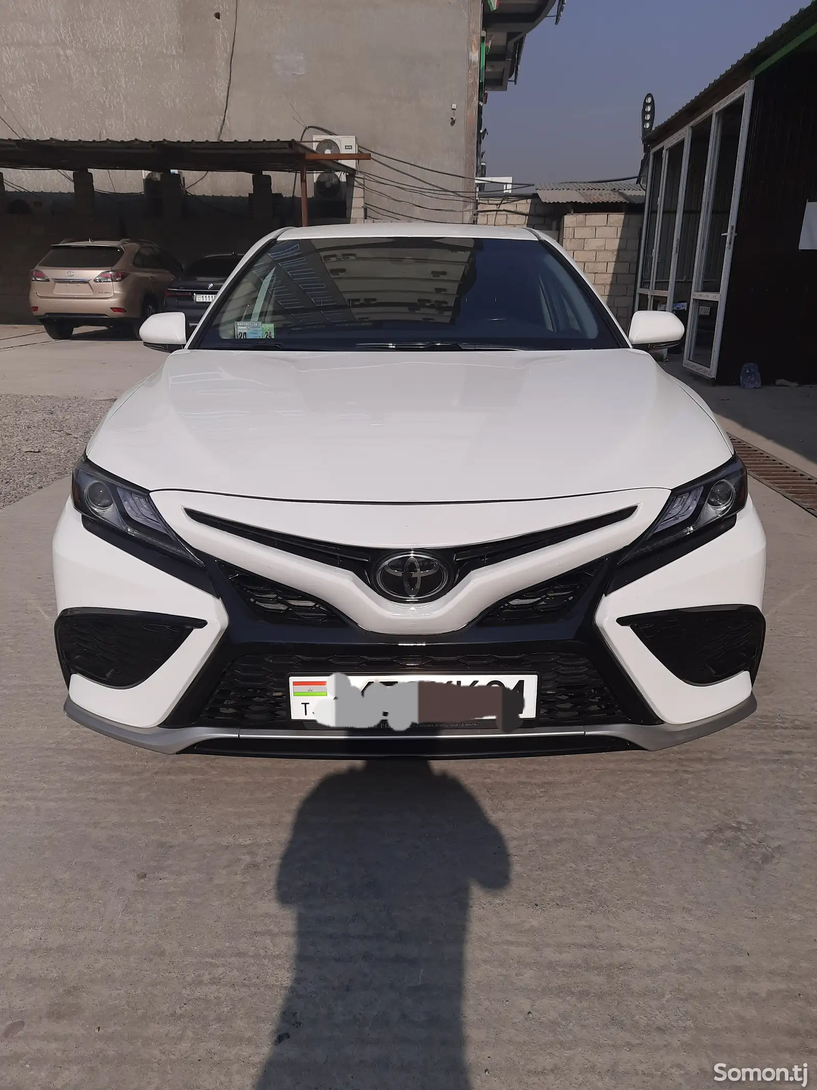 Toyota Camry, 2018-1