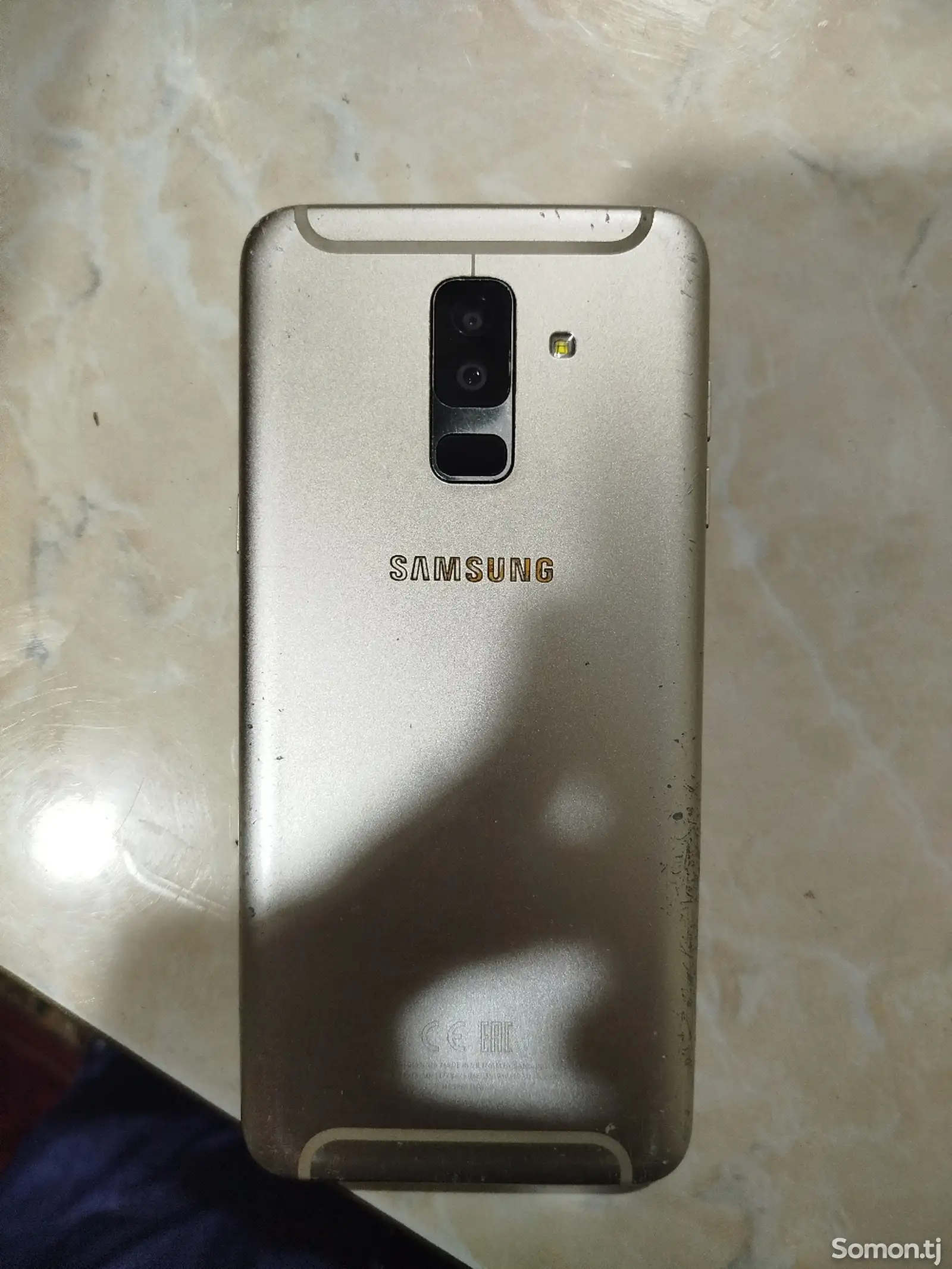 Samsung Galaxy A6+-1