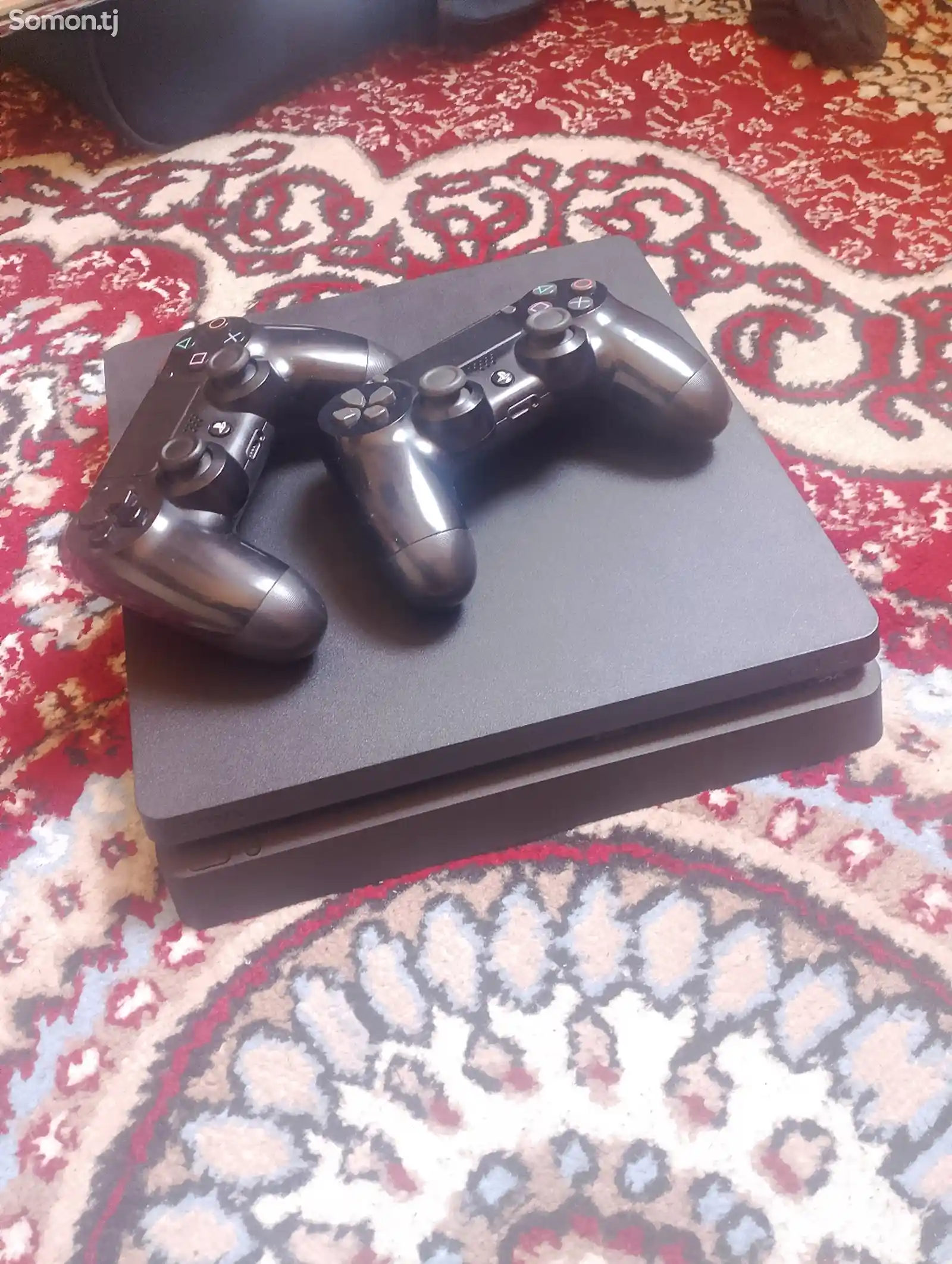 Игровая приставка Sony Playstation 4 slim 500GB-1