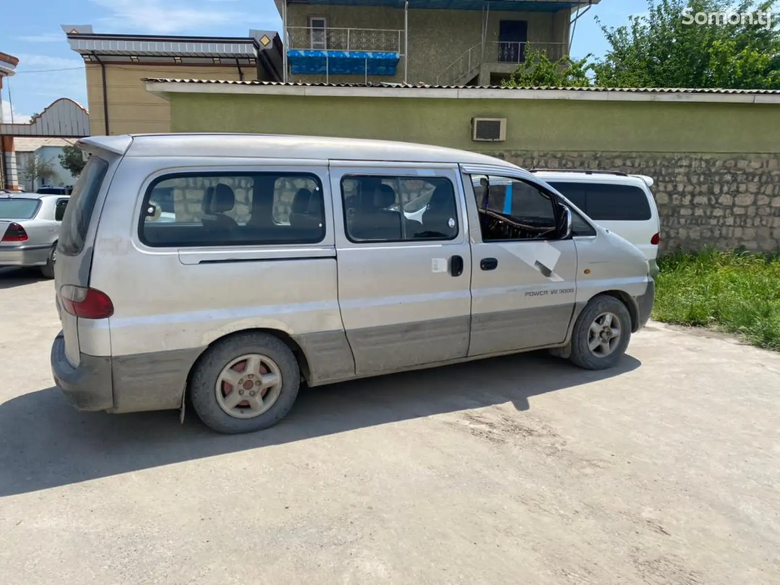 Микроавтобус Hyundai Starex, 2002-2