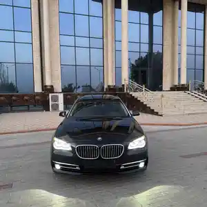 BMW 7 series, 2013