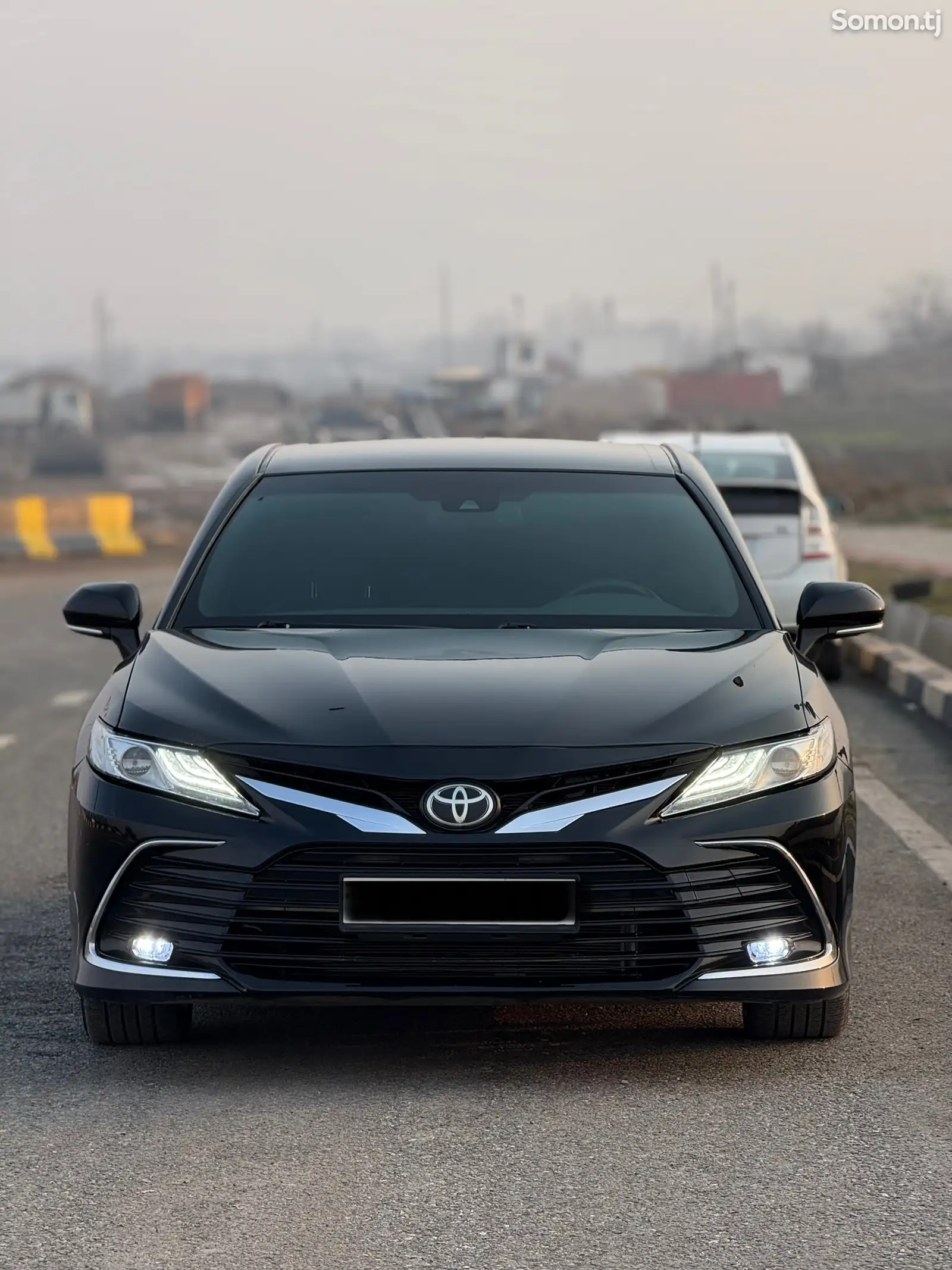 Toyota Camry, 2018-1