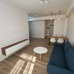 2-комн. квартира, 8 этаж, 60м², Стадион Спартак, Кукольный Театр