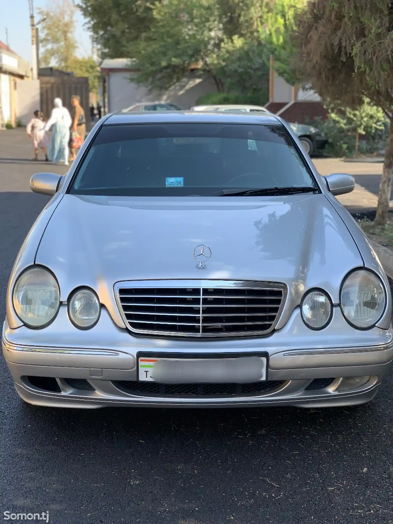 Mercedes-Benz E class, 2000-1