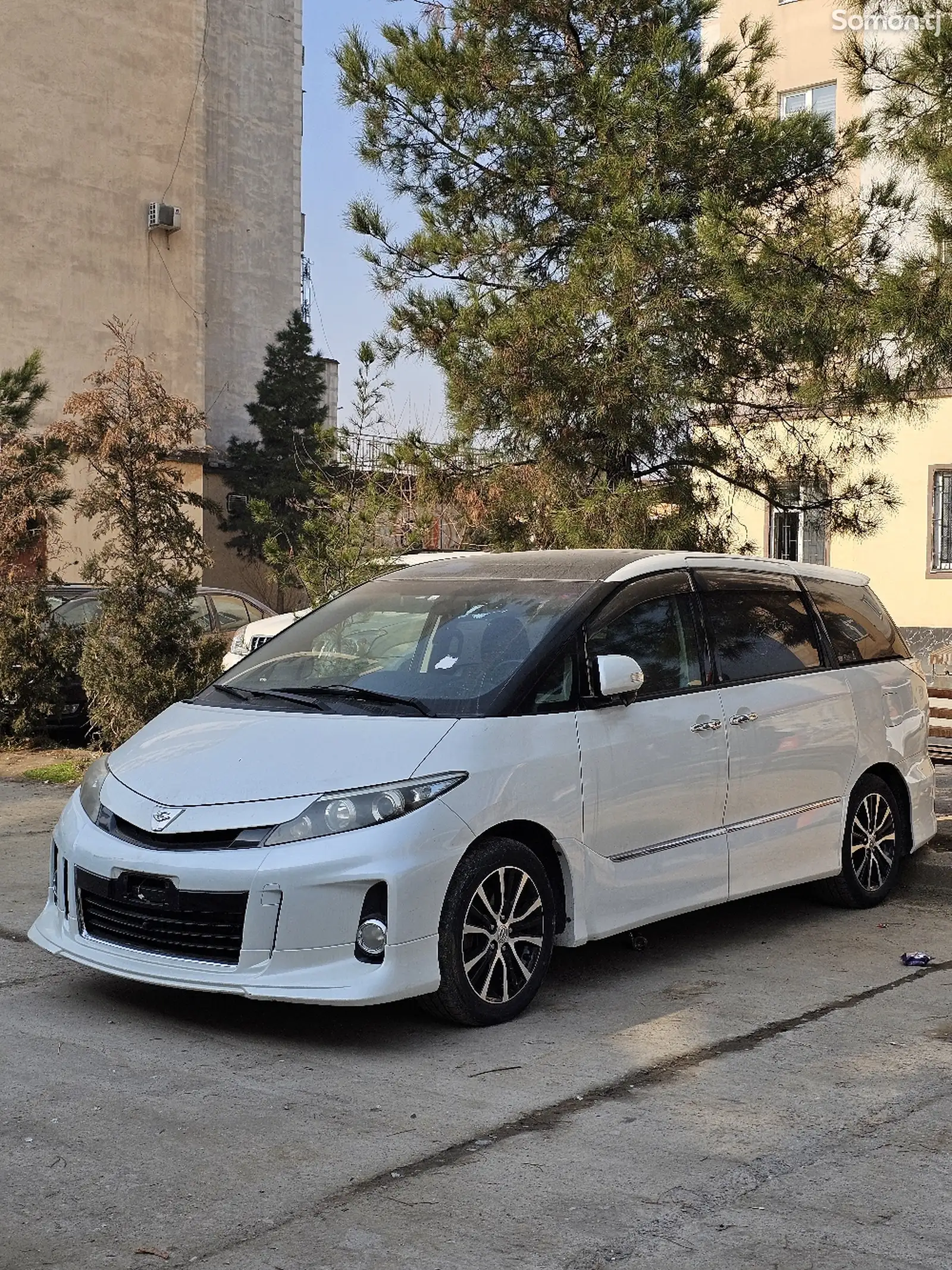 Toyota Estima, 2014-1