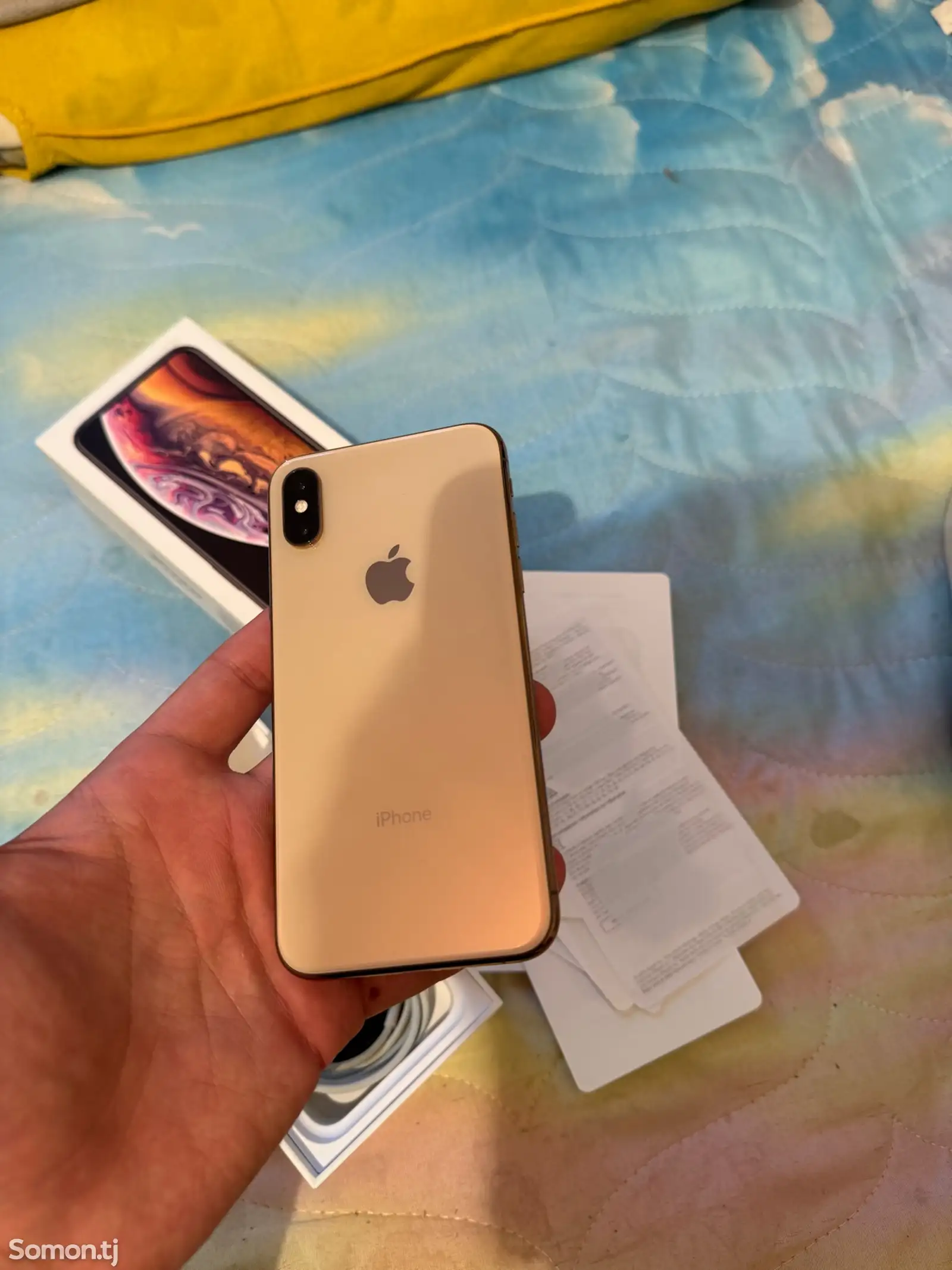 Apple iPhone Xs, 64 gb, Gold-1