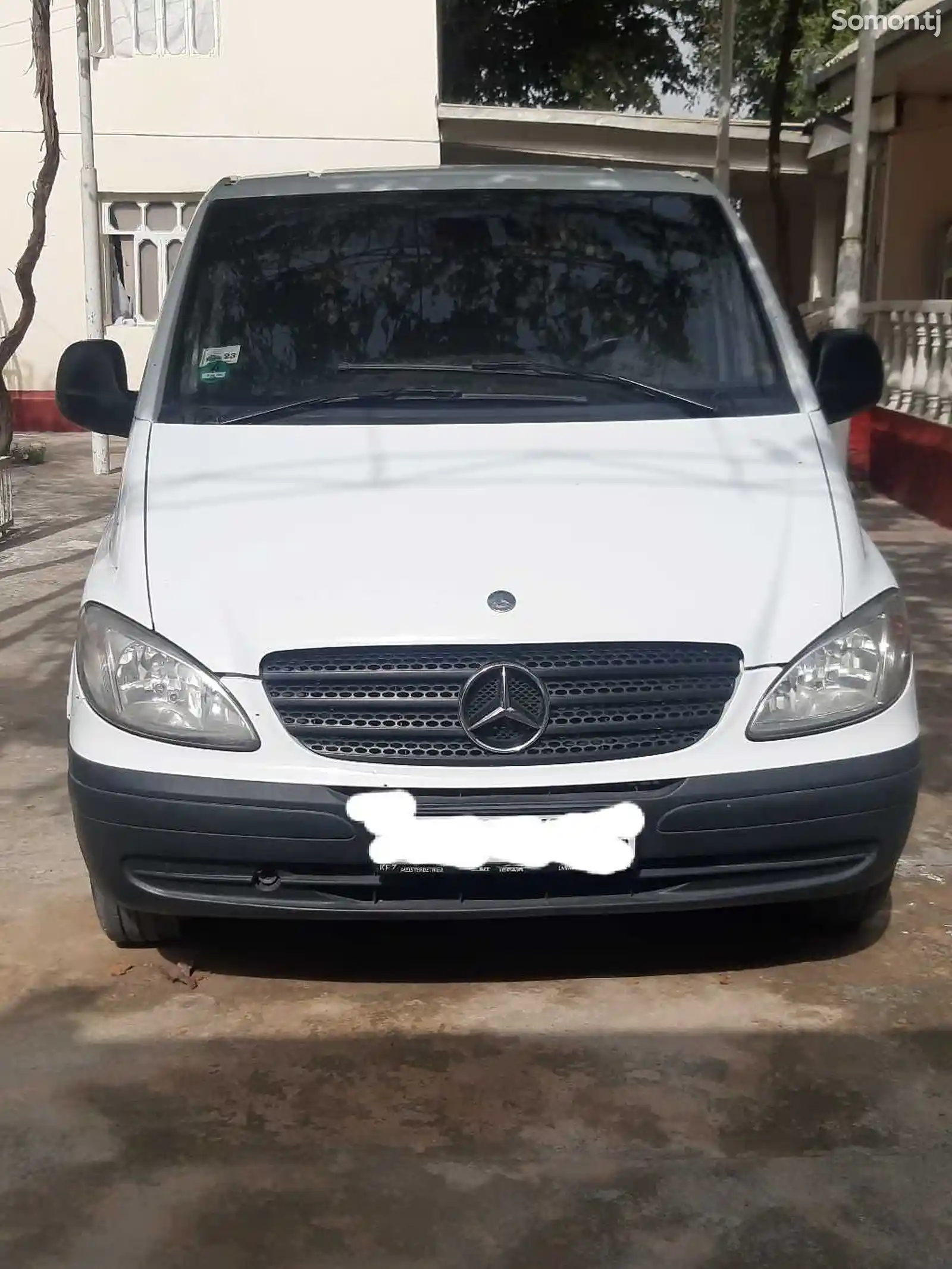 Фургон Mercedes-Benz Vito-1