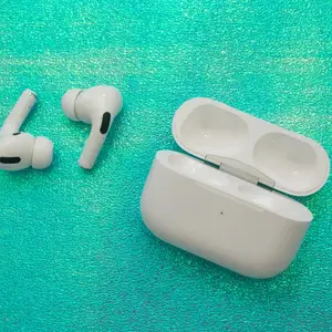 Наушники Airpods pro