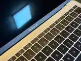 Ноутбук Apple MacBook Pro-3