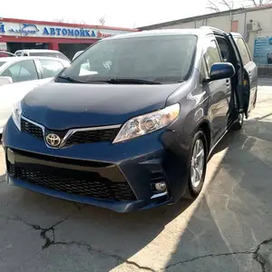 Toyota Sienna, 2014