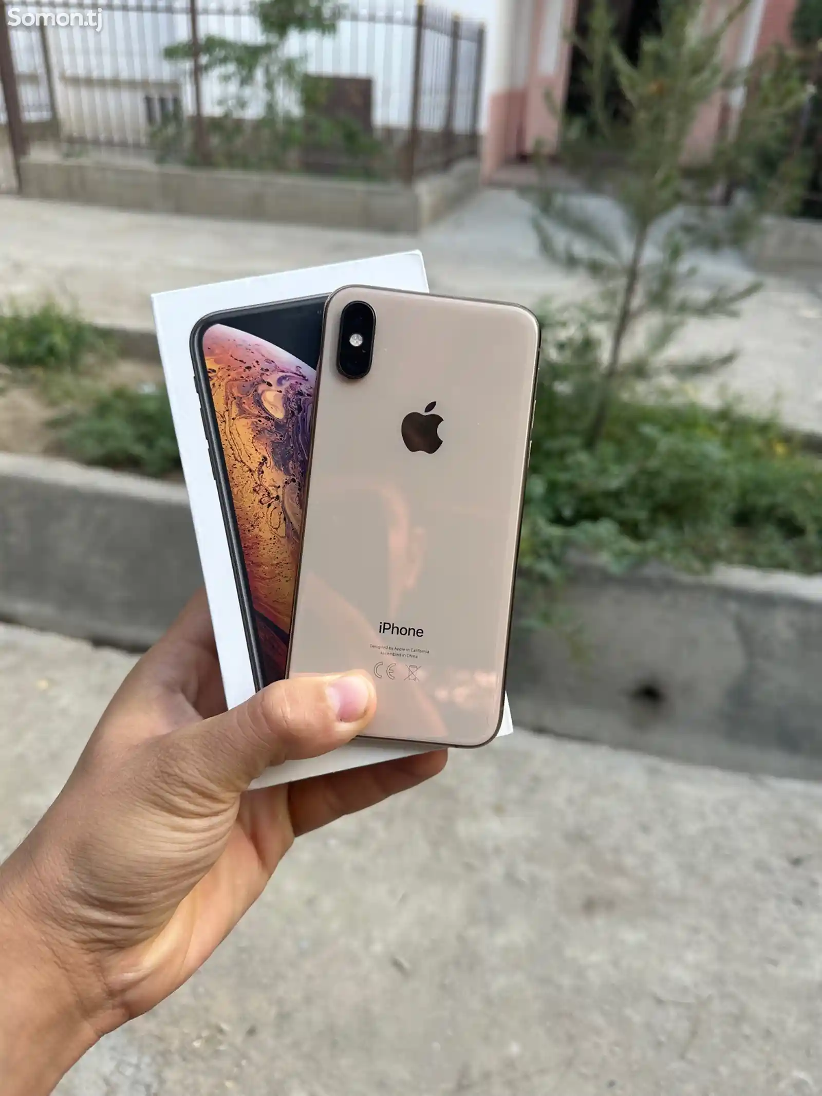 Apple iPhone Xs, 64 gb, Gold-1