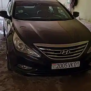 Hyundai Sonata, 2011