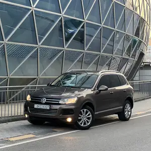 Volkswagen Touareg, 2013