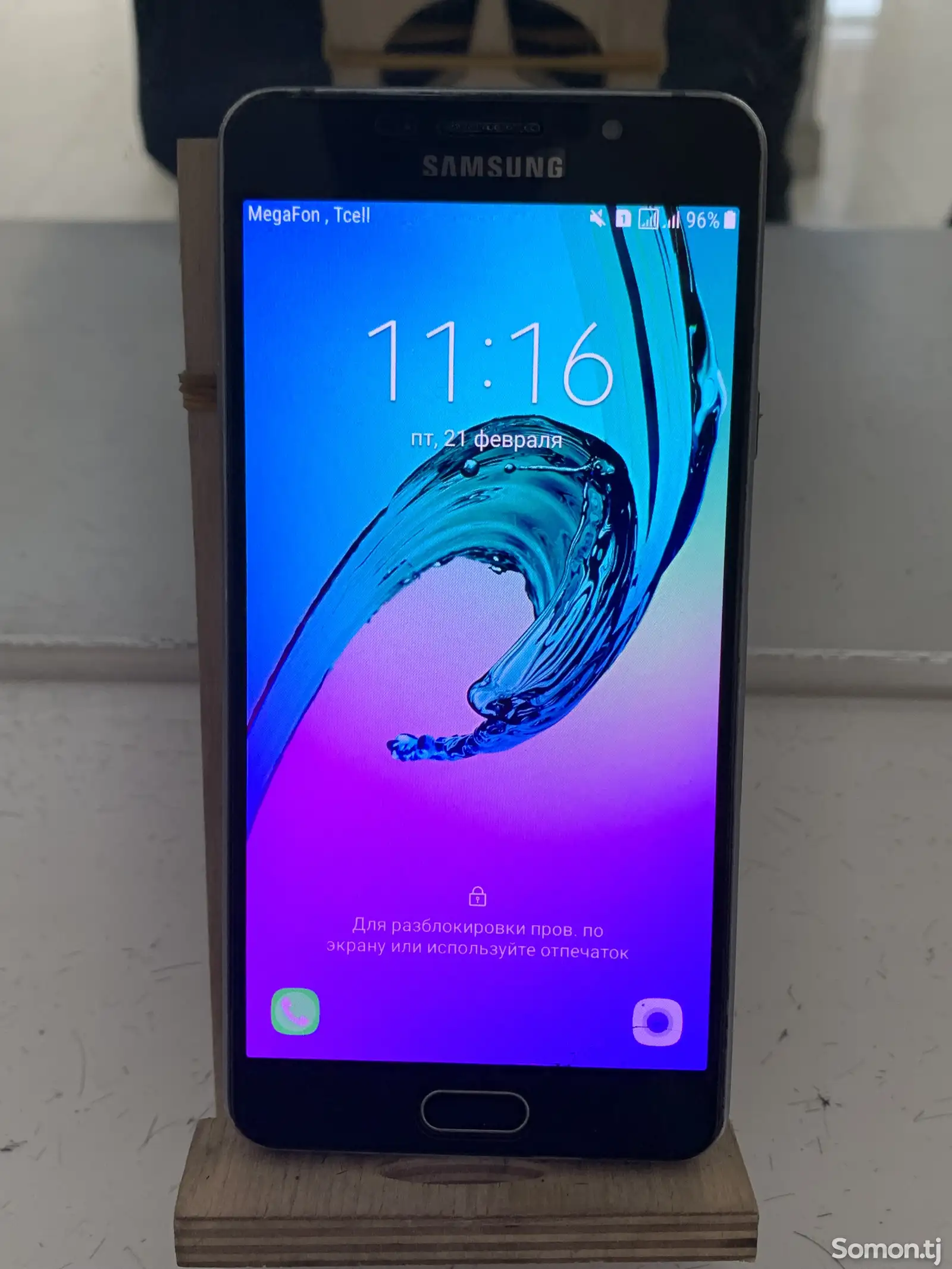 Samsung Galaxy A7 2016-1