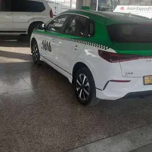 BYD E2, 2024