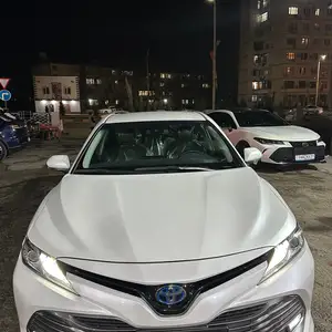 Toyota Camry, 2018