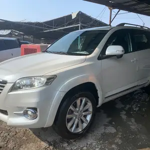 Toyota RAV 4, 2010