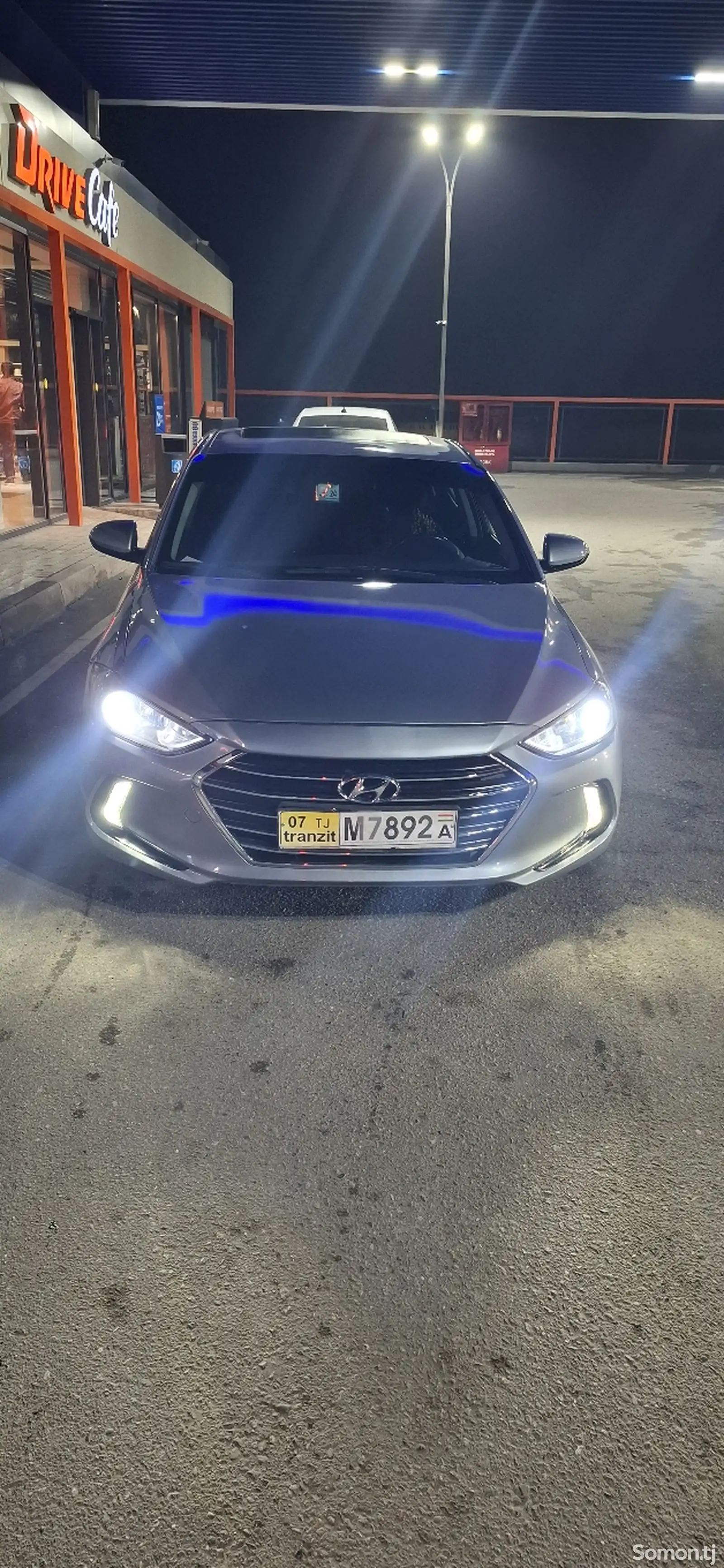 Hyundai Elantra, 2017-1