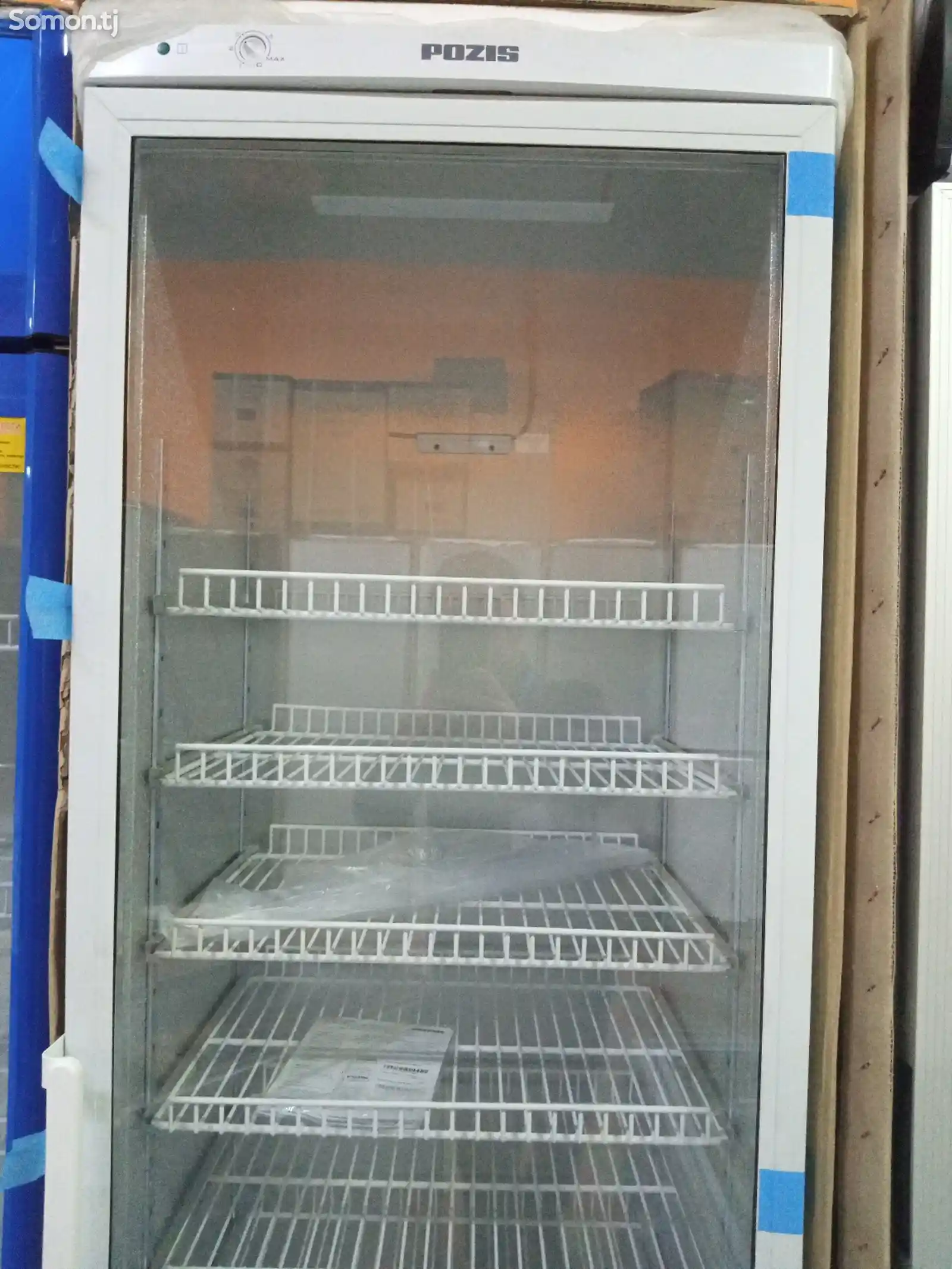 Витринный холодильник 195/60см объём литр 376-1