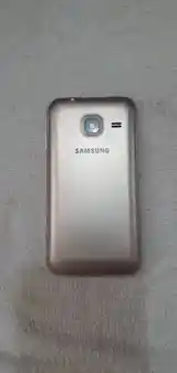 Samsung Galaxy J1 mini-4