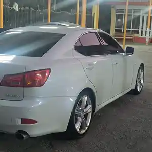 Lexus IS series, 2007