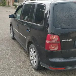 Volkswagen Touran, 2007