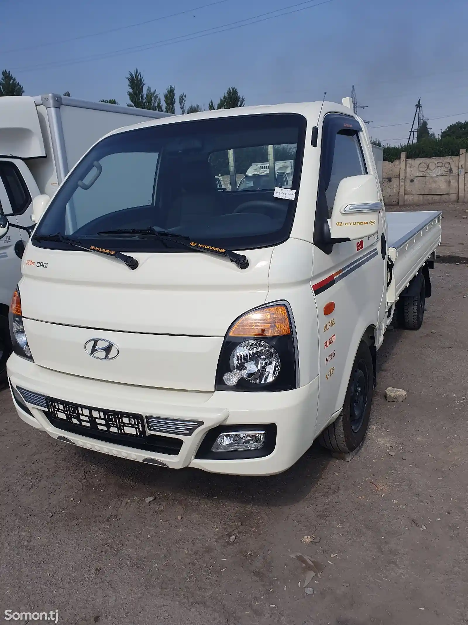 Бортовой автомобиль Hyundai Porter, 2015-1