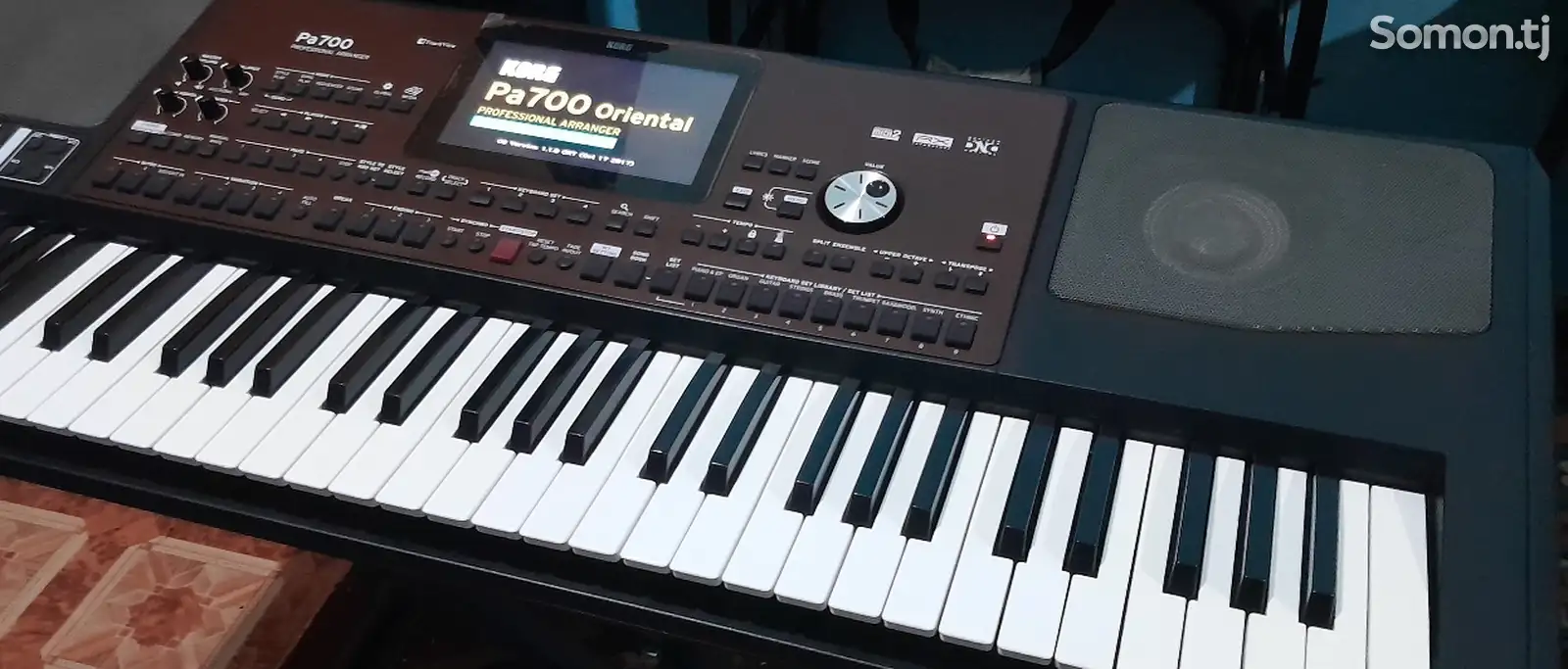 Синтезатор Корг па 700 ориентал/Korg pa 700 oriental-1