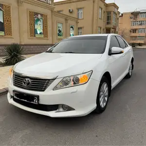 Toyota Camry, 2014