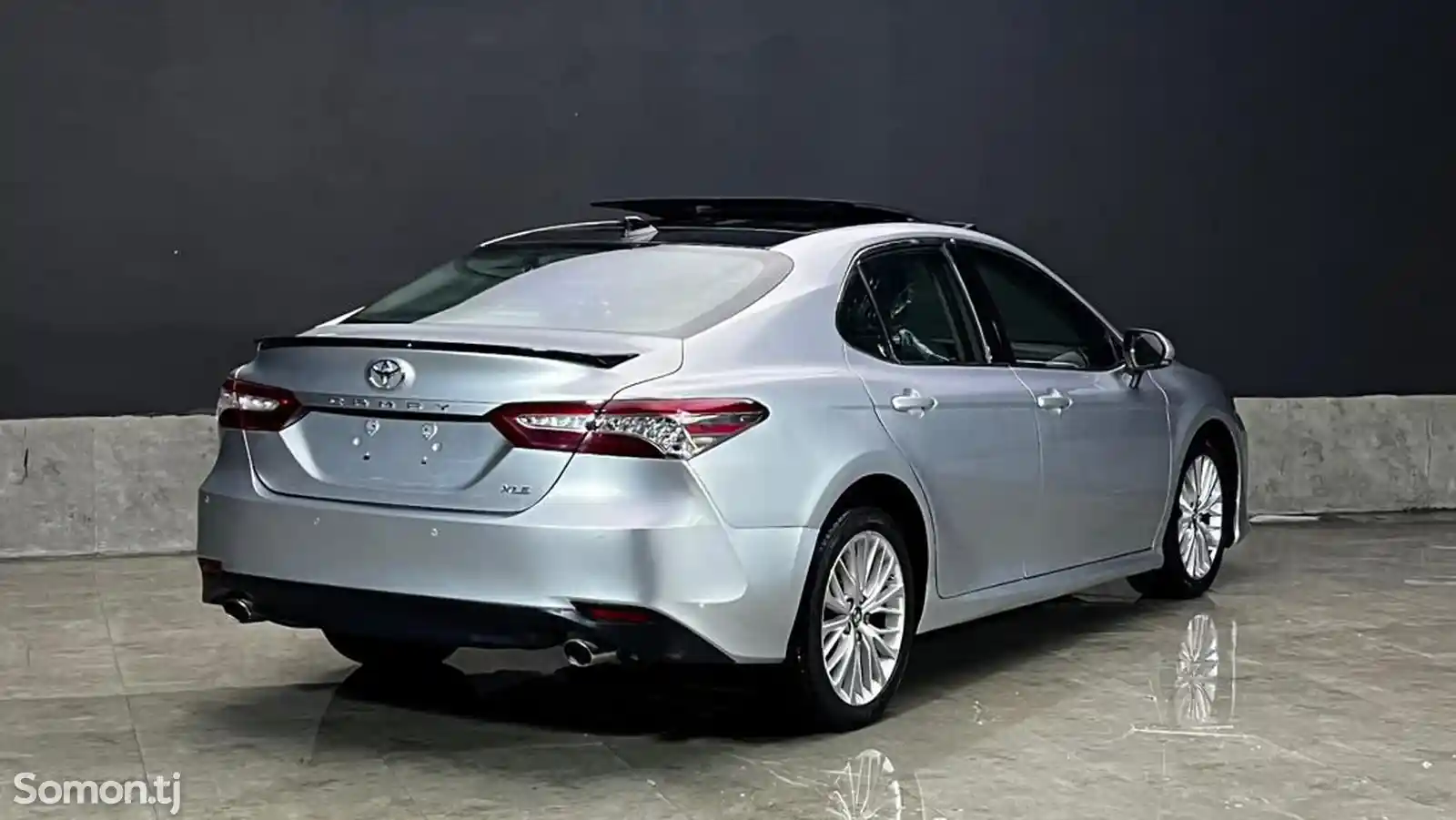 Toyota Camry, 2017-4