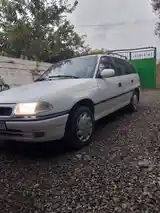 Opel Astra K, 1995-4