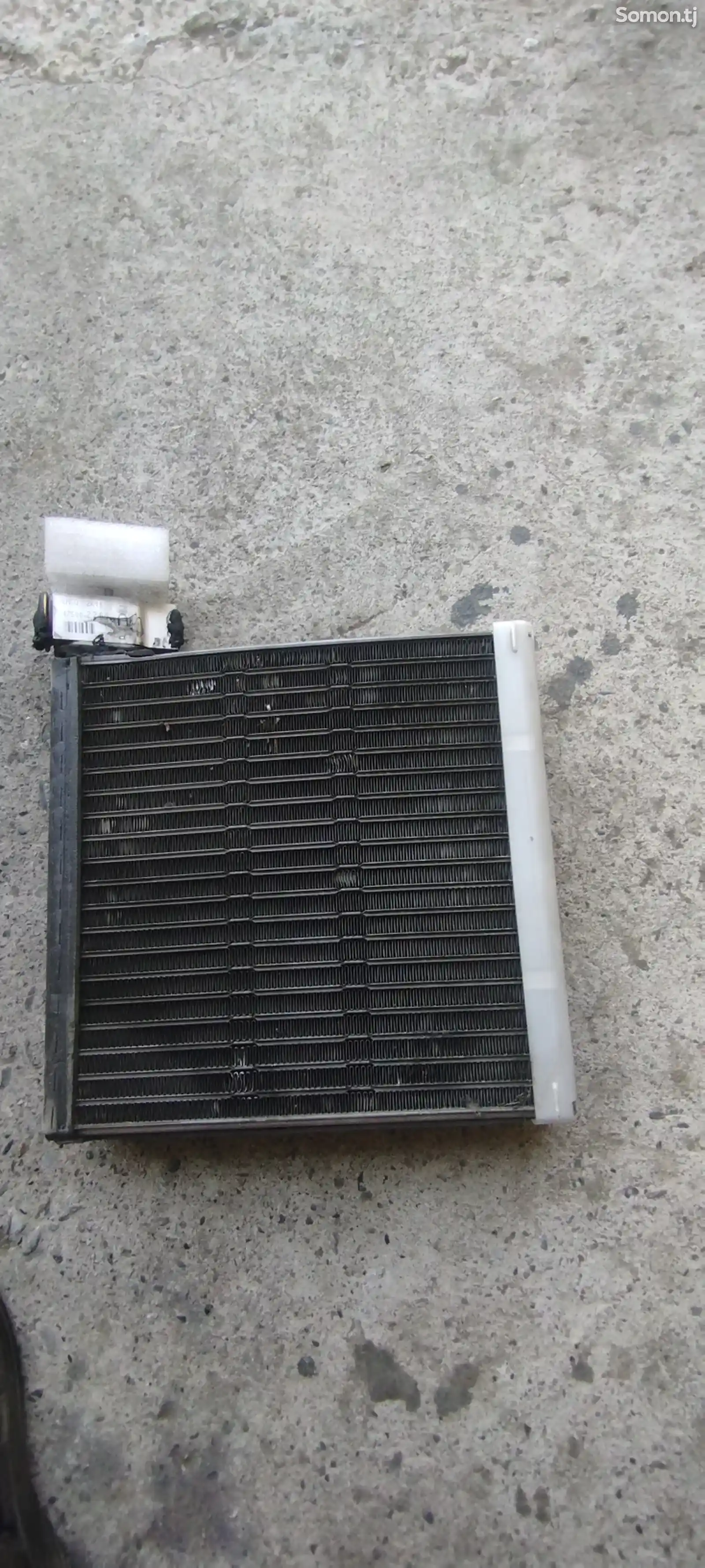 Радиатор от Toyota Alphard, 2008-1
