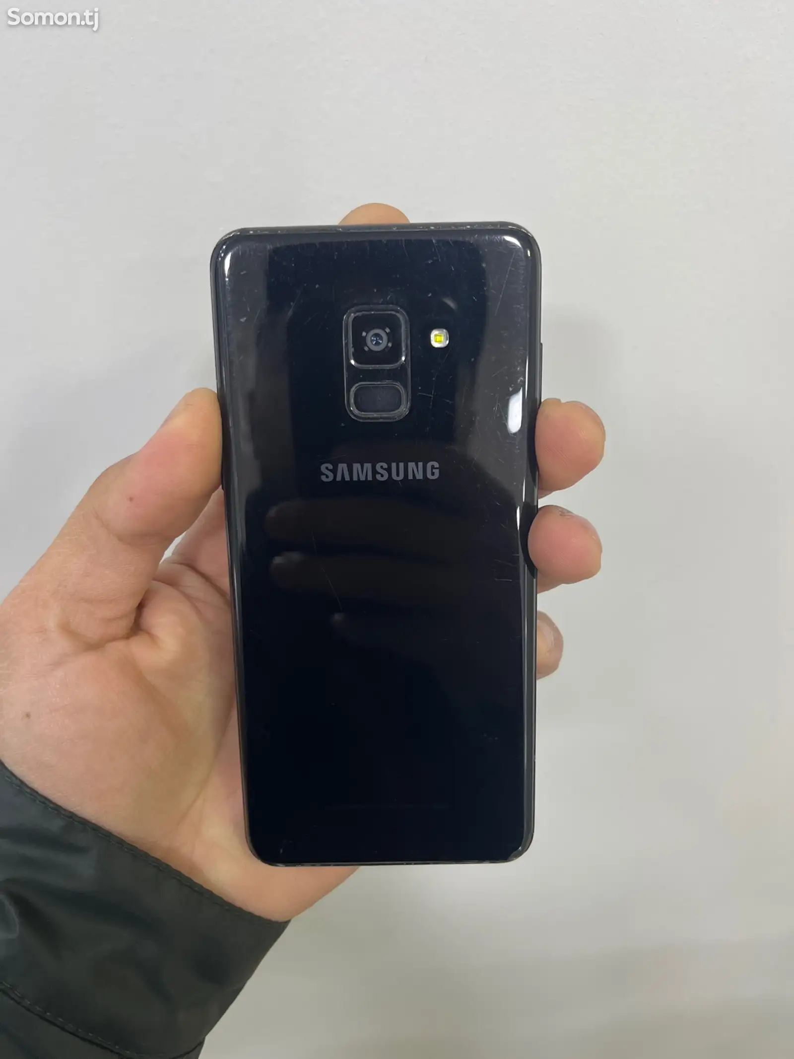 Samsung Galaxy A8-1