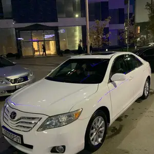 Toyota Camry, 2011