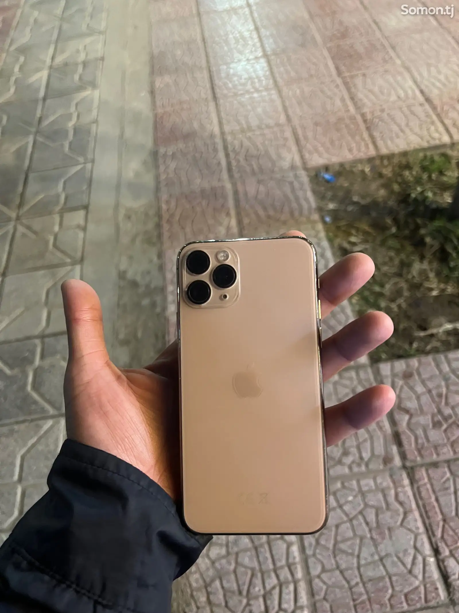 Apple iPhone 11 Pro, 256 gb, Gold-1