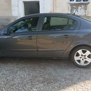 Opel Astra H, 2011