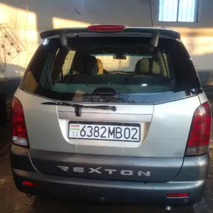 Ssang Yong Rexton, 2002