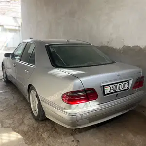 Mercedes-Benz E class, 2000