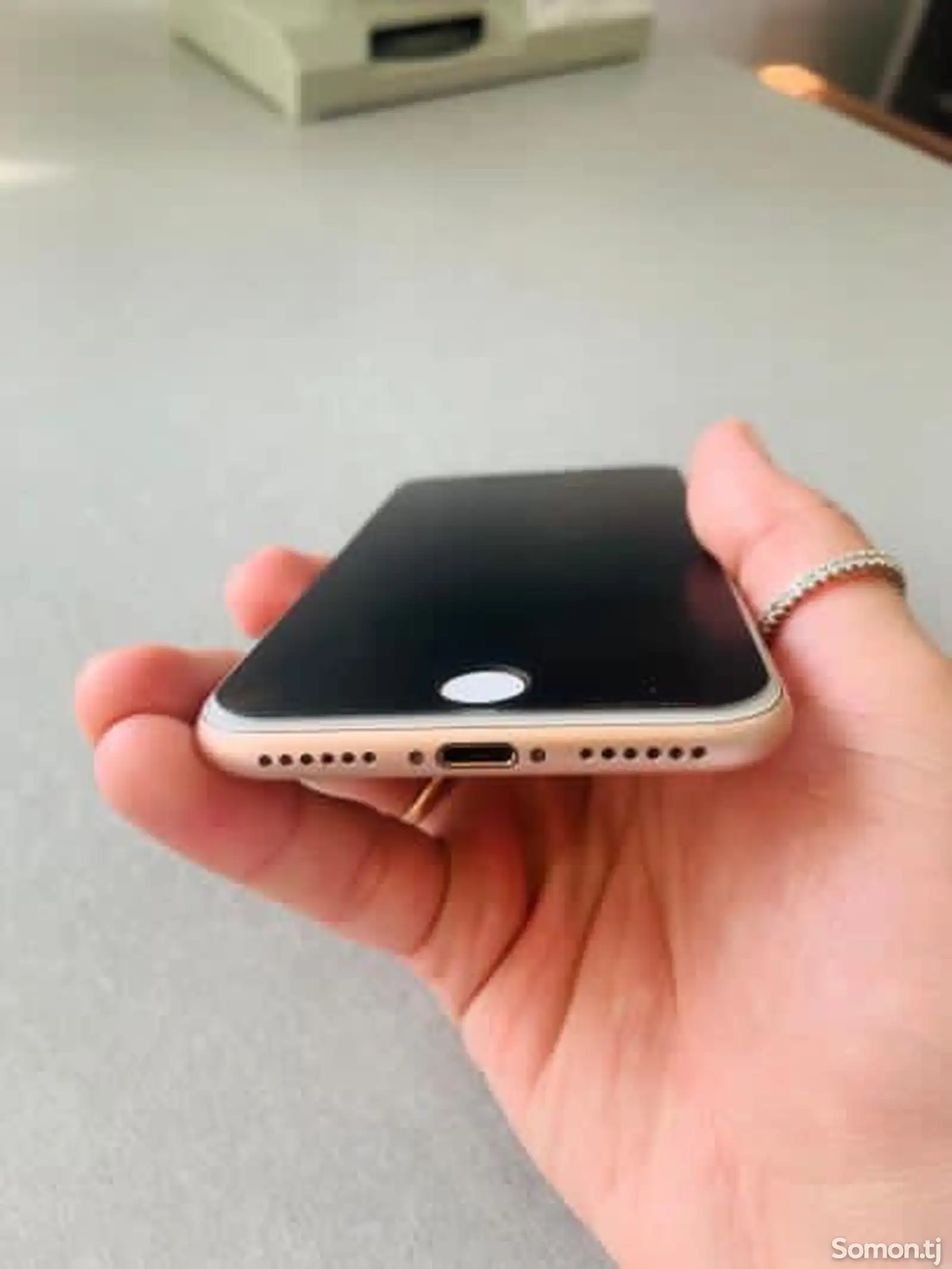 Apple iPhone 8, 64 gb, Gold-3