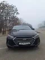 Hyundai Elantra, 2017-3