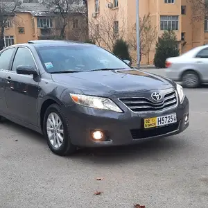 Toyota Camry, 2011