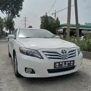 Toyota Camry, 2011