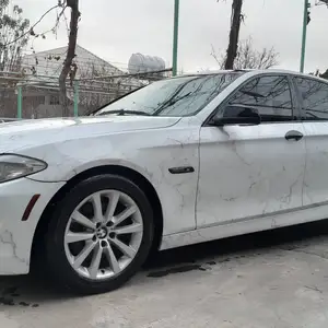 BMW 5 series, 2010