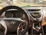 Hyundai Elantra, 2011-6