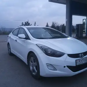 Hyundai Elantra, 2012