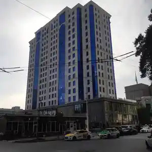 2-комн. квартира, 4 этаж, 88 м², Цум