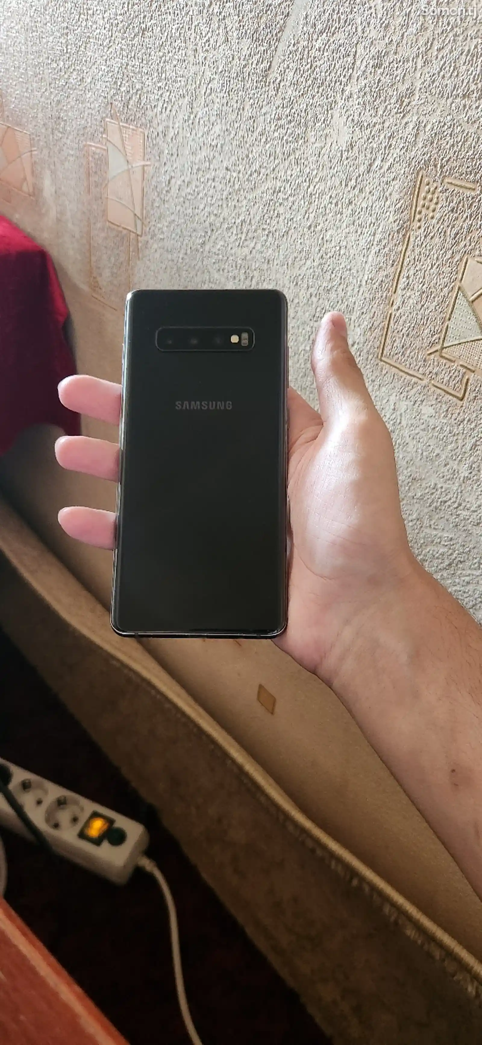 Samsung Galaxy s10+-1