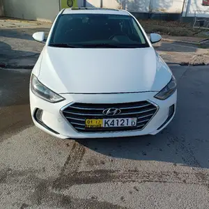 Hyundai Elantra, 2017