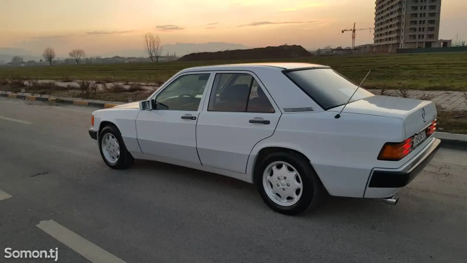 Mercedes-Benz W124, 1989-1